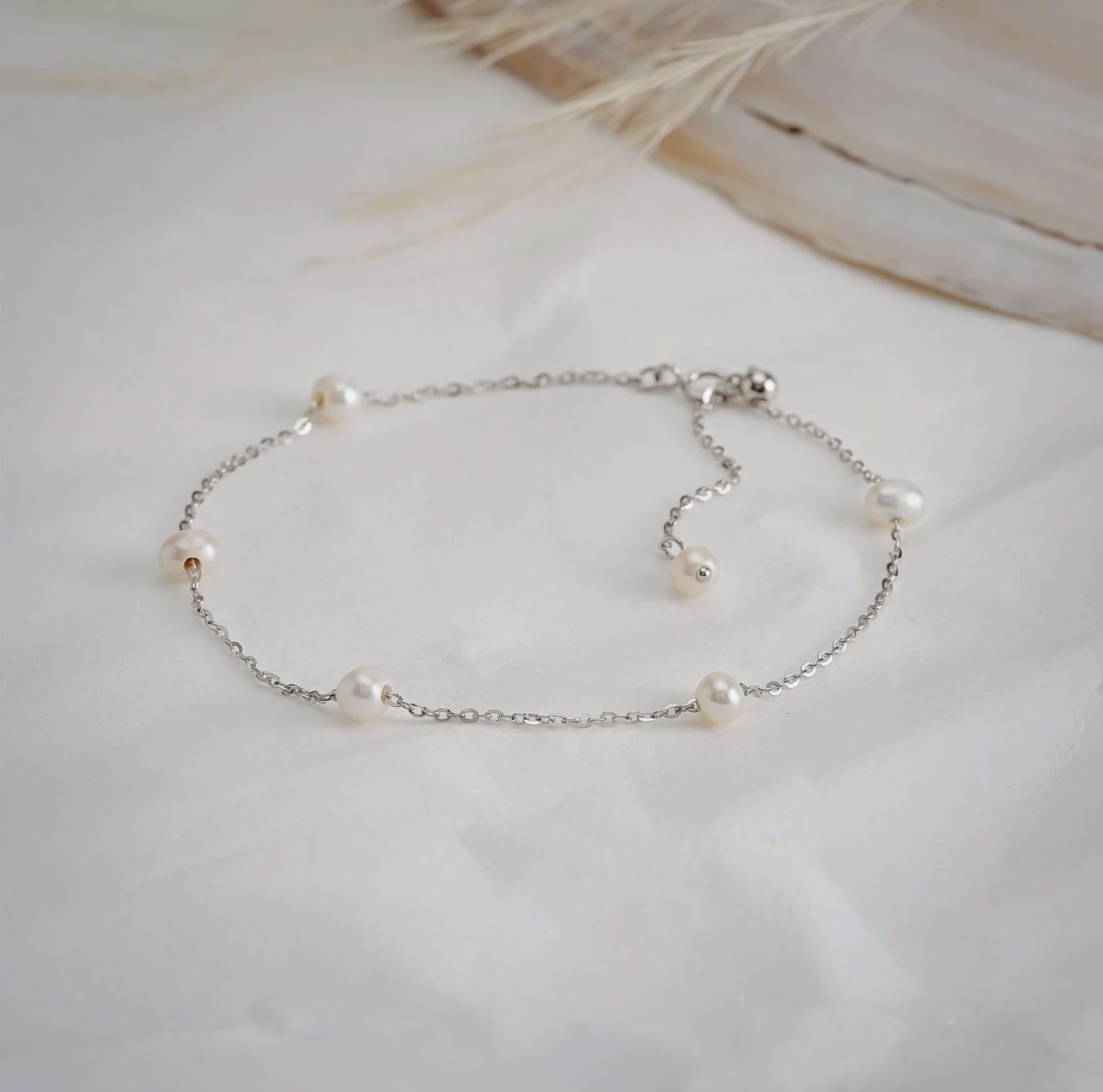 Medium Pearl Bracelet